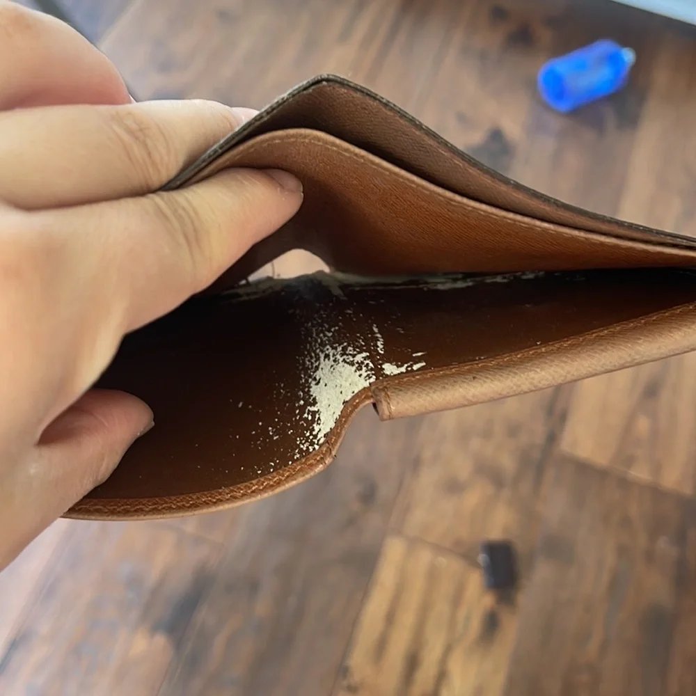 ❌sold❌ Louis Vuitton mens wallet l date code CA0976 - Picture 9 of 14